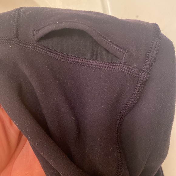 Lululemon leggings. My favorite .Now I have the shorts version. - Picture 9 of 9